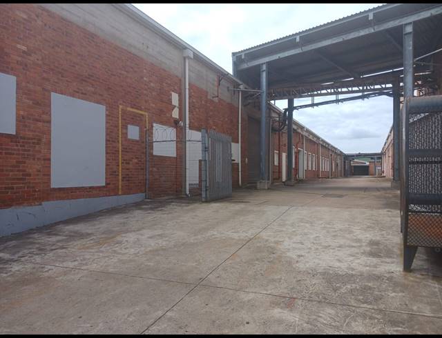 3,808M² FACTORY TO LET IN NEW GERMANY